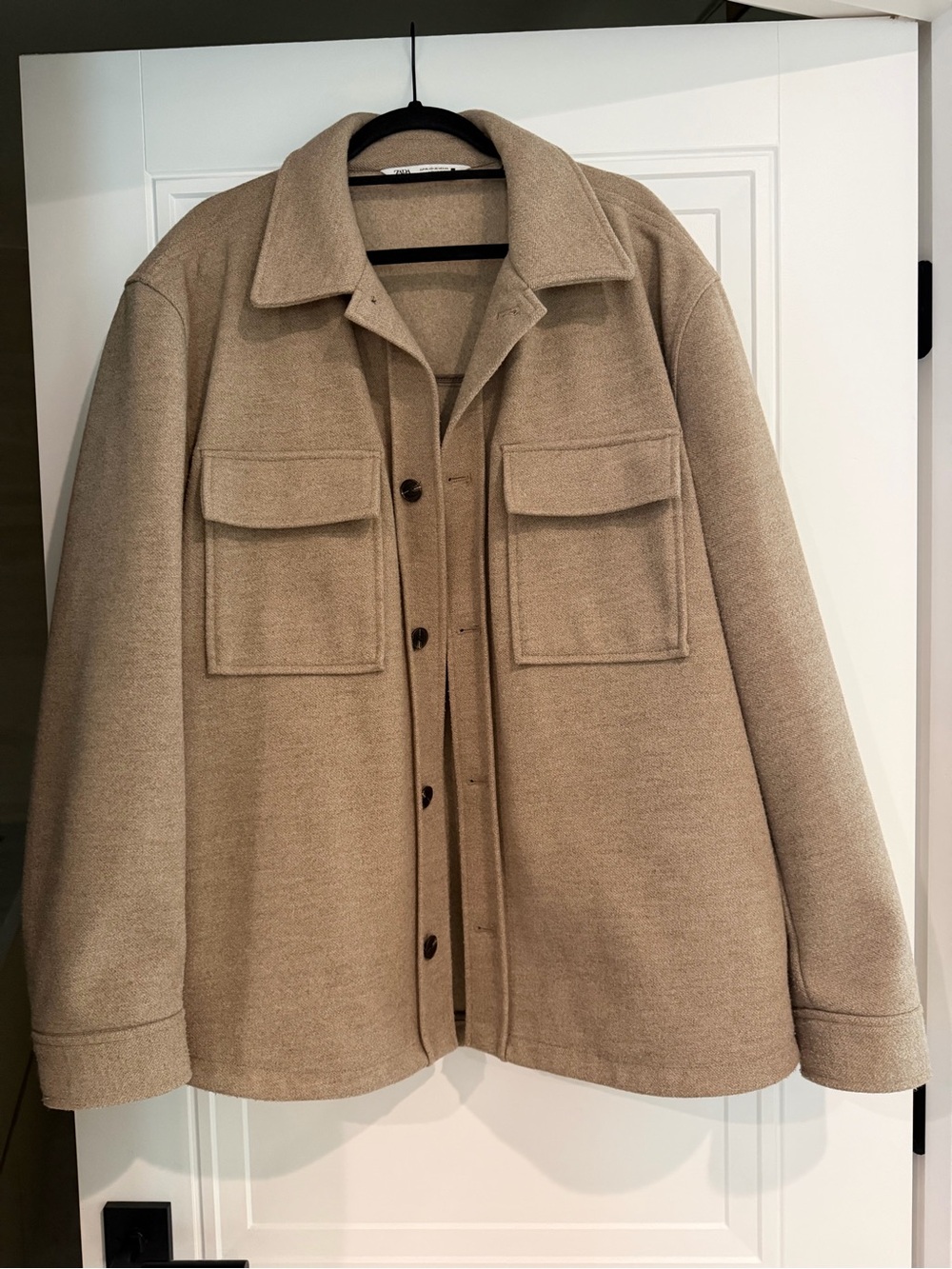 Zara Men's Beige Overshirt Jacket shacket- Classic Button Front